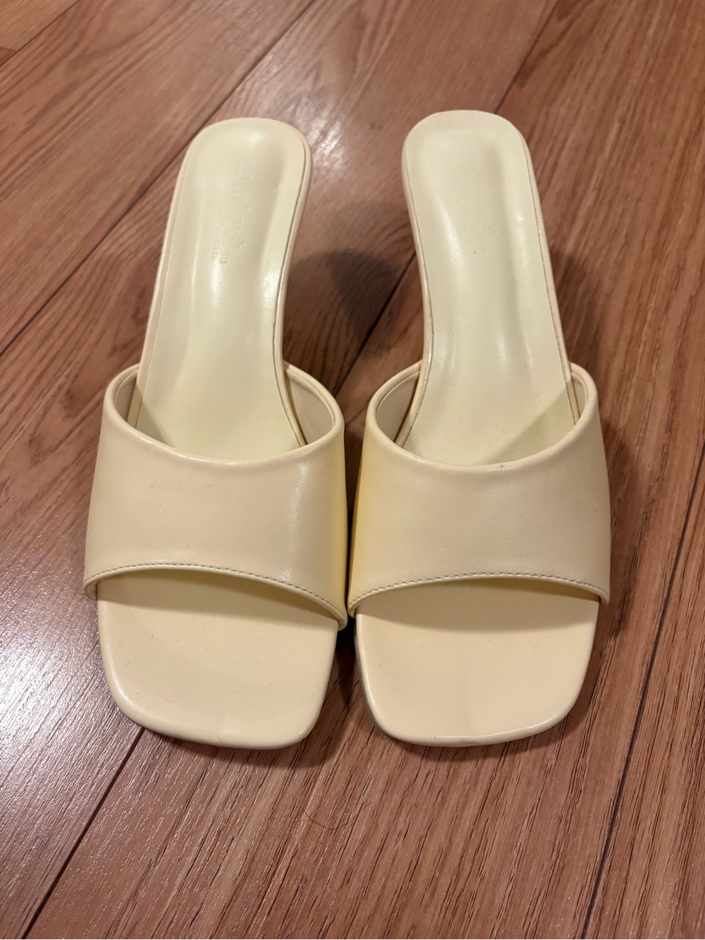 Women’s Open-Toe Slide Heels in yellow